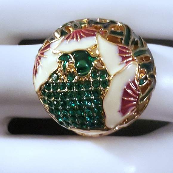 Stunning Enamel Callie Lilly with Green Crystals Ring - Picture 4 of 8
